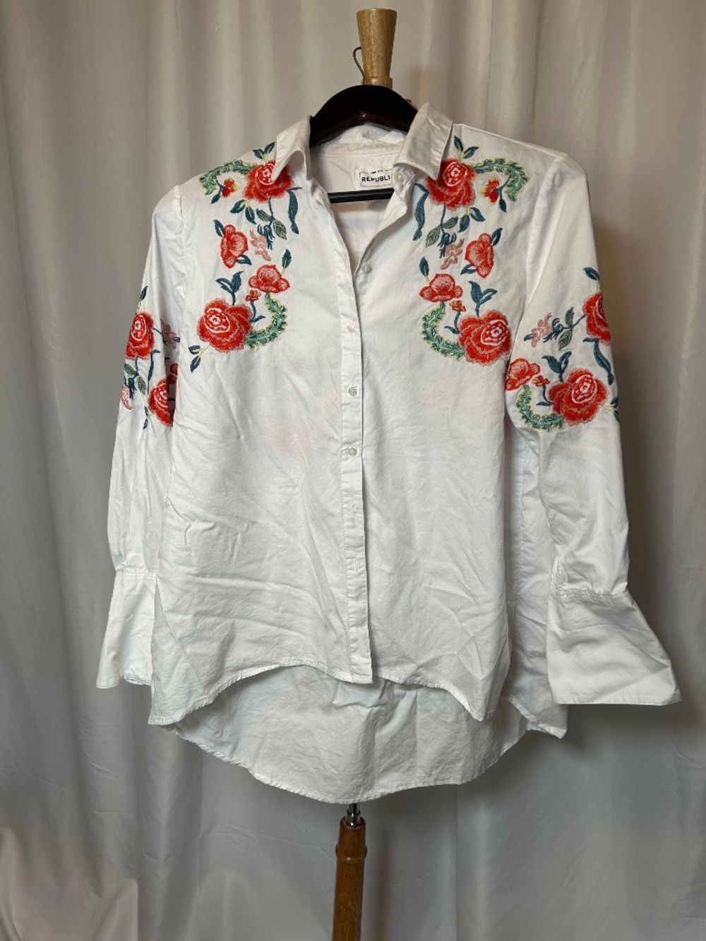WHITE COTTON BUTTON UP FOR THE REPUBLIC SHIRT WITH EMBROIDERY - SIZE SMALL
